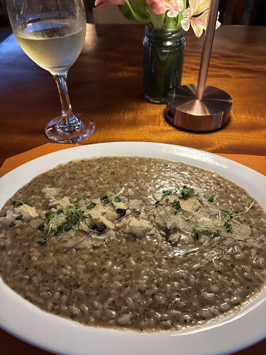 Nomad Restaurant & Lounge