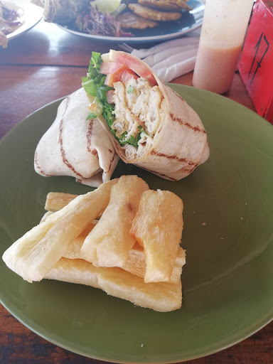 Pipas Beach, Restaurante De Playa